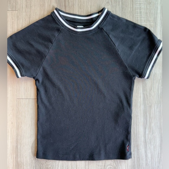 Levi’s Black Contrast T-Shirt - Picture 1 of 3